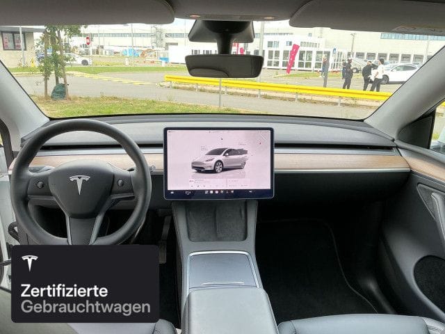 Tesla Model Y Long Range AWD foto 14