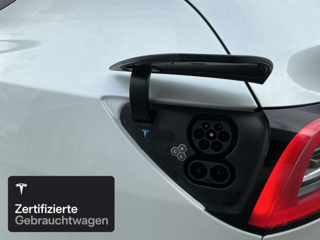 Tesla Model Y Long Range AWD foto 19