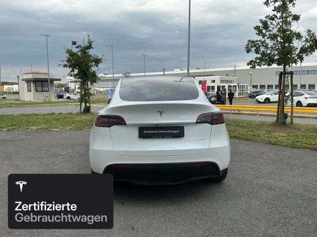Tesla Model Y Long Range AWD foto 6