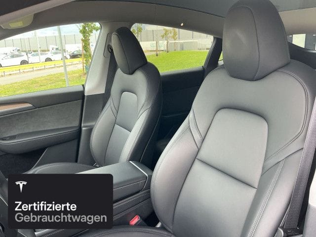 Tesla Model Y Long Range AWD foto 10