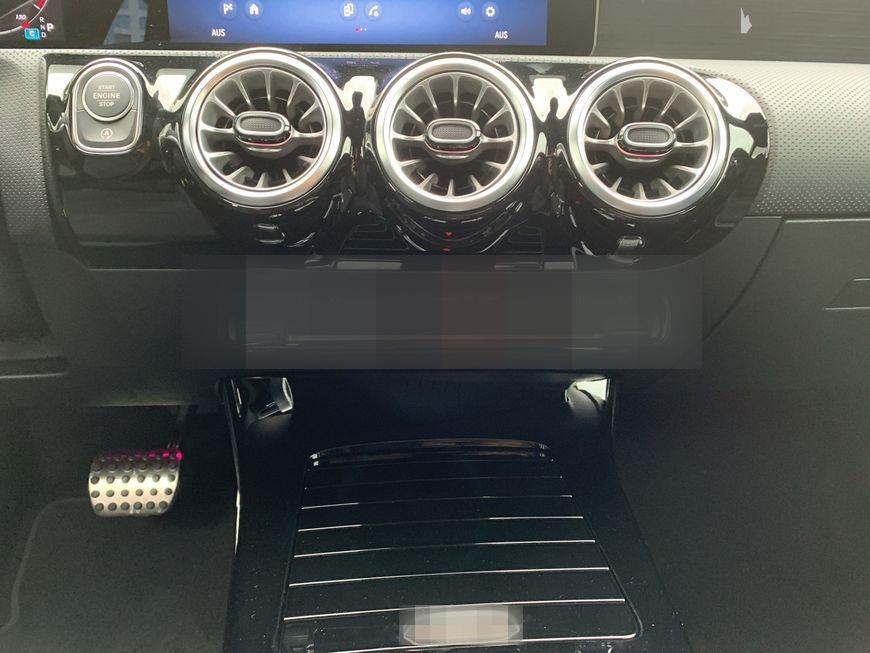 Mercedes-Benz A 200 d  AMG Adv. Plus Pano Multibeam Standheizu foto 13