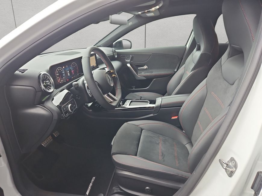 Mercedes-Benz A 200 d  AMG Adv. Plus Pano Multibeam Standheizu foto 9