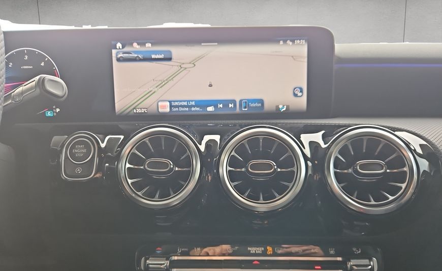 Mercedes-Benz A 200 d  AMG Adv. Plus Pano Multibeam Standheizu foto 13