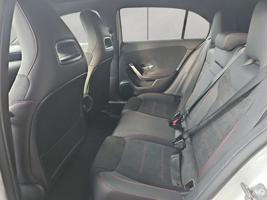 Mercedes-Benz A 200 d  AMG Adv. Plus Pano Multibeam Standheizu foto 15