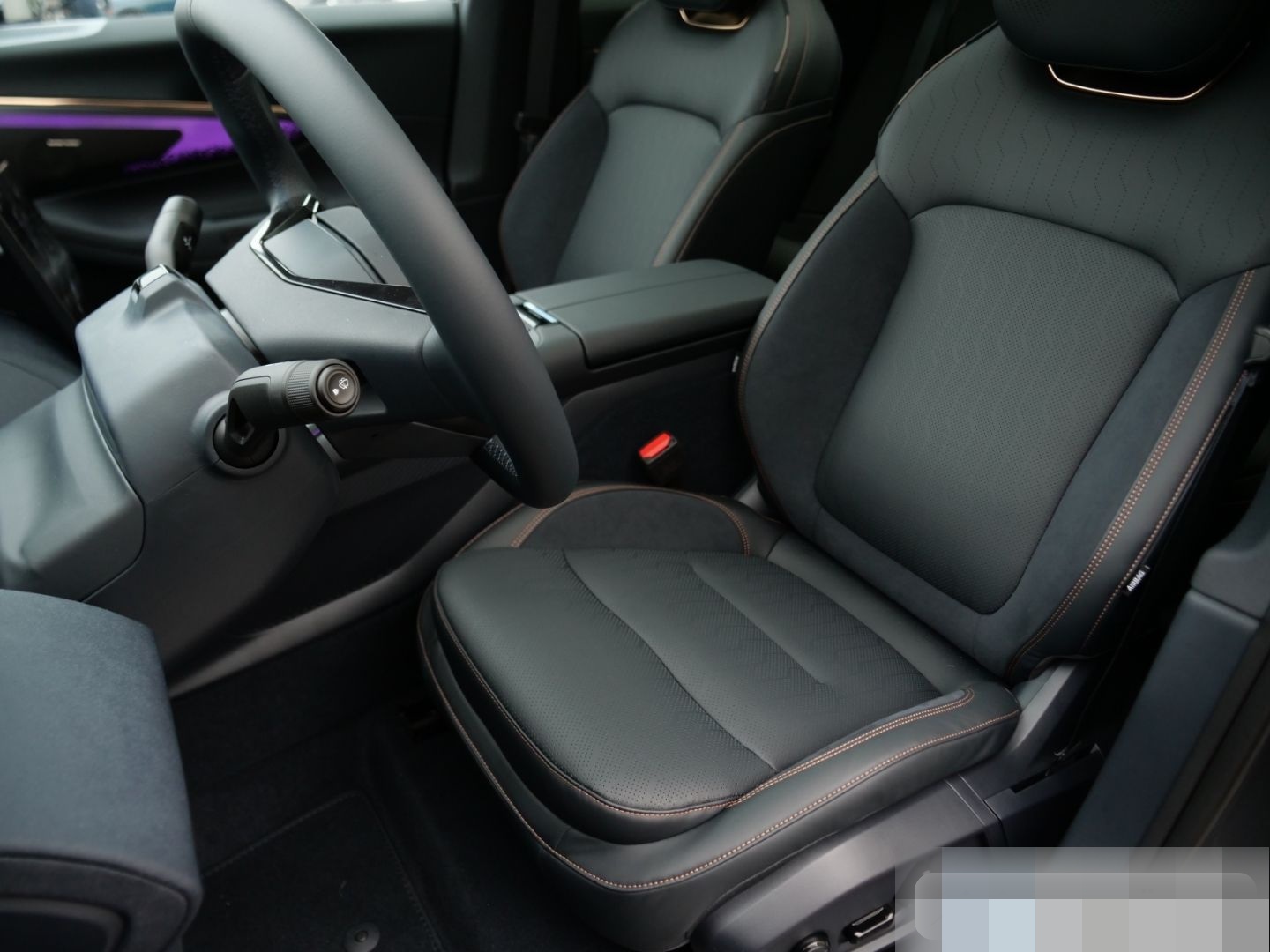 Lynk&Co 08 More/ 200KM Elektr./ACC/LED-MATRIX/MASSAGE/PA foto 13