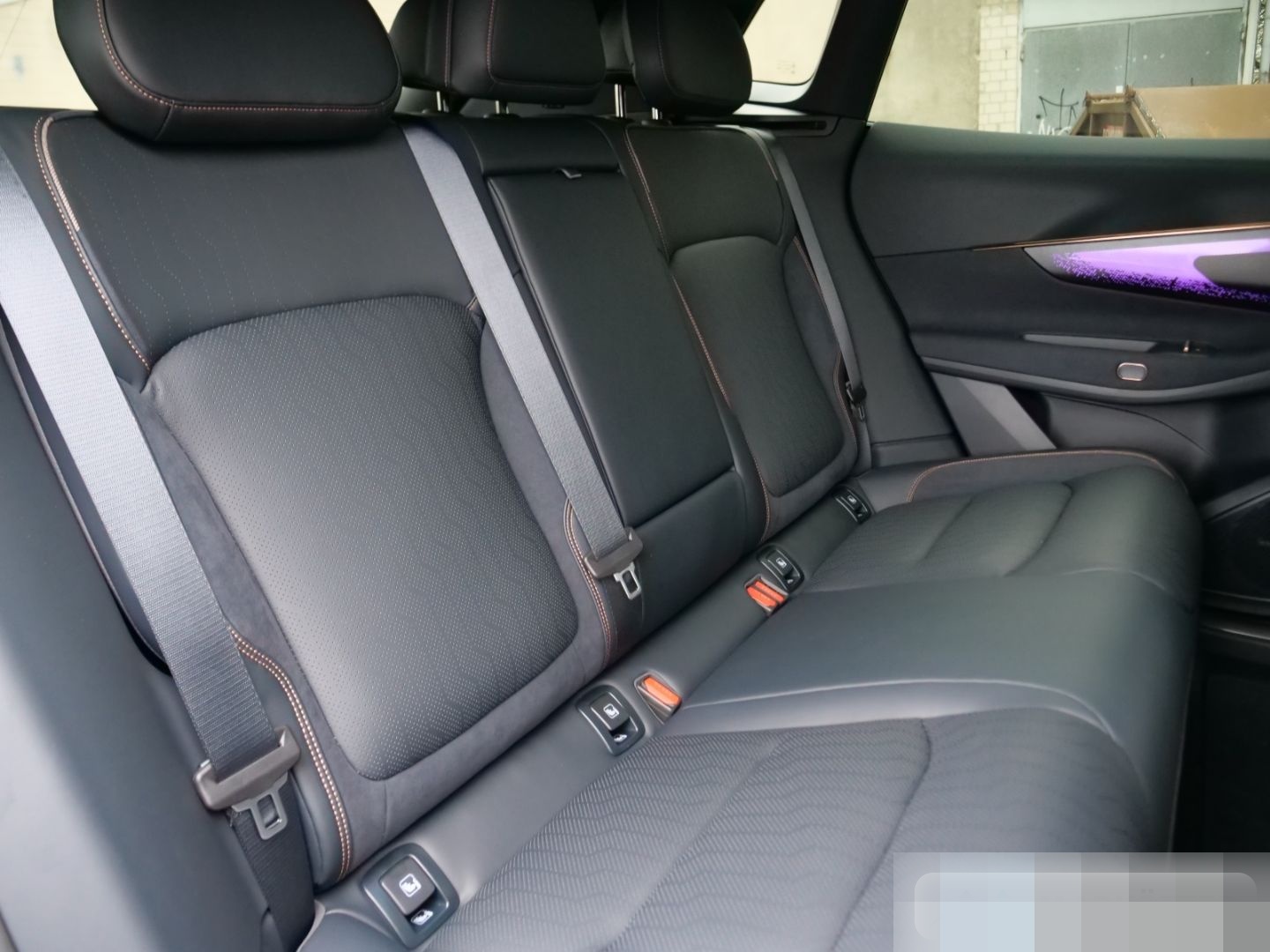 Lynk&Co 08 More/ 200KM Elektr./ACC/LED-MATRIX/MASSAGE/PA foto 18