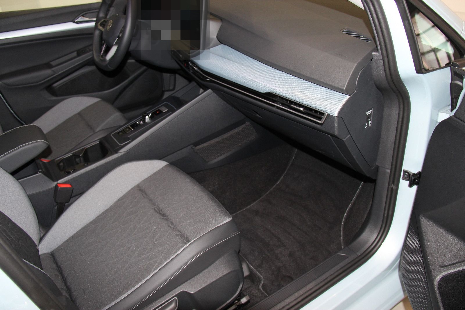 Volkswagen Golf VIII 1.5 eTSI Goal LED ACC NAV AHK STHZ foto 7