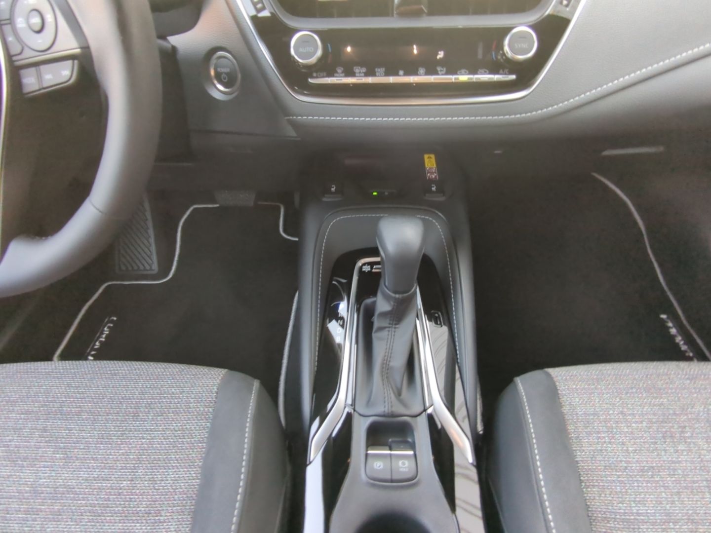 Toyota Corolla Hybrid 1.8 EU6e (Syst.140 PS) 5-Türer Te foto 14