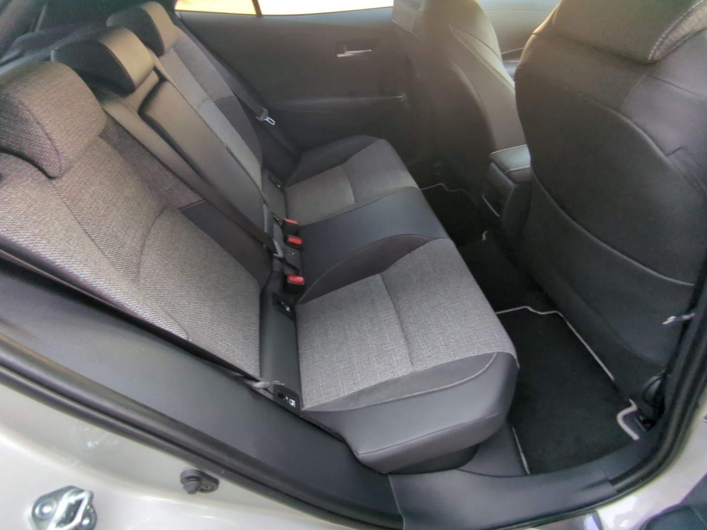 Toyota Corolla Hybrid 1.8 EU6e (Syst.140 PS) 5-Türer Te foto 18