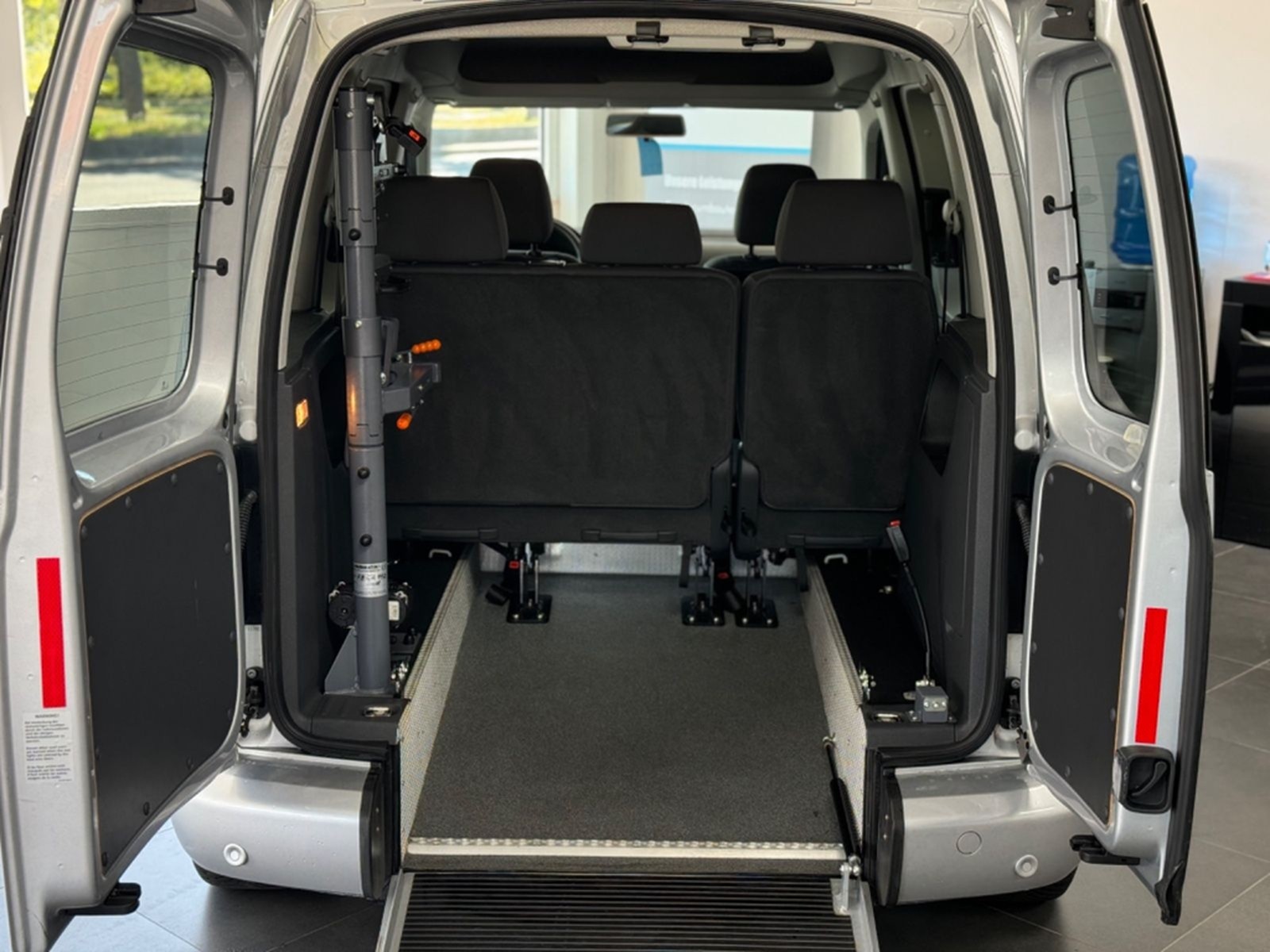 Volkswagen Caddy Roncalli 1.2 TSI Behindertengerecht-Rampe foto 11