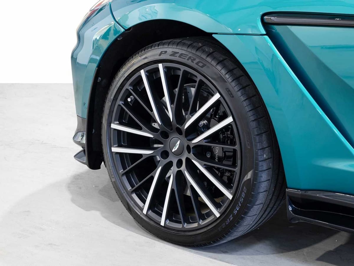 Aston Martin DBX 707 -Podium Green- foto 4