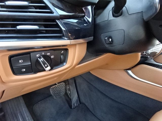 BMW X6 xDrive50i foto 16
