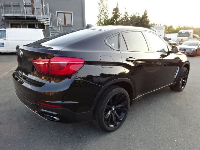 BMW X6 xDrive50i foto 3