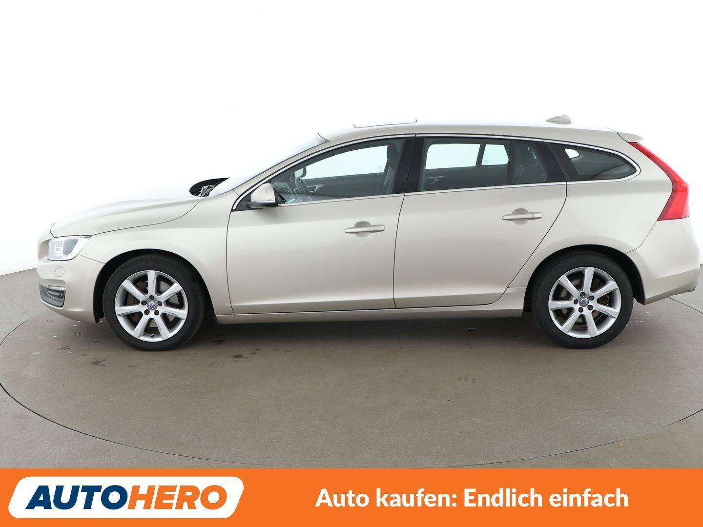 Volvo V60 2.0 T6 Momentum AWD Aut. XENON TEMPO PDC SHZ foto 2