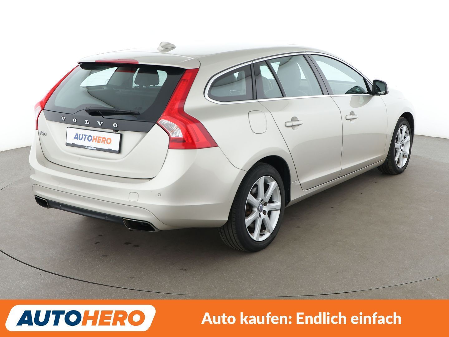 Volvo V60 2.0 T6 Momentum AWD Aut. XENON TEMPO PDC SHZ foto 5