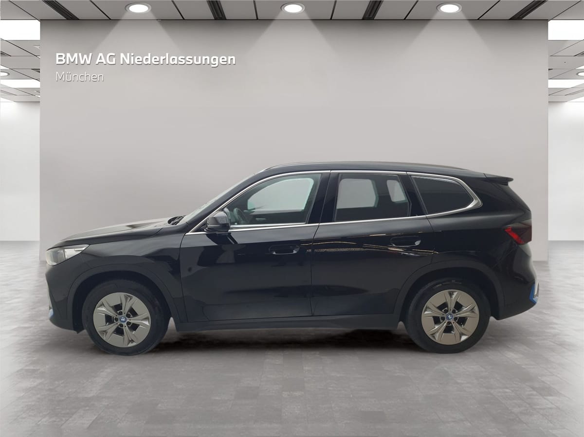 BMW iX1 xDrive30 Driv.Assist+ Kamera LED Lenkradhz. foto 2