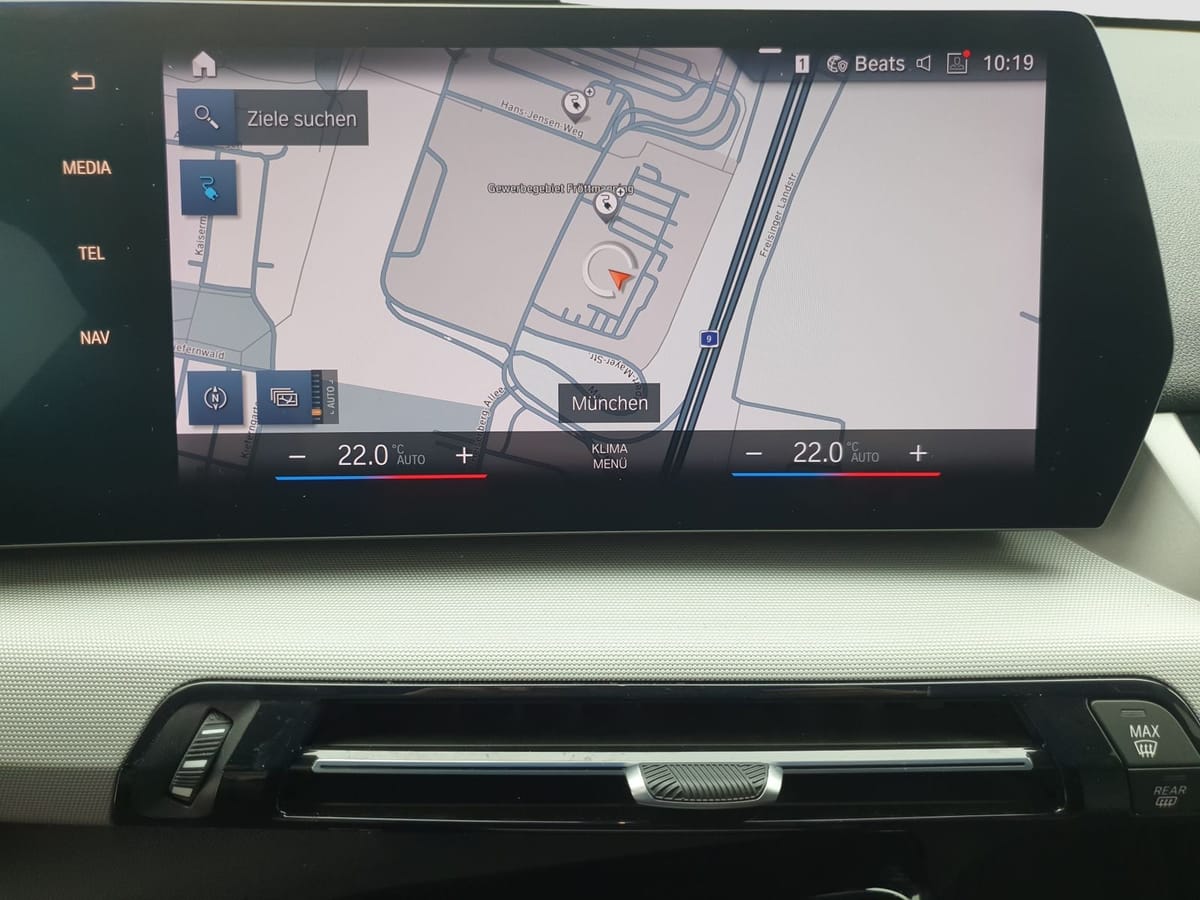 BMW iX1 xDrive30 Driv.Assist+ Kamera LED Lenkradhz. foto 11