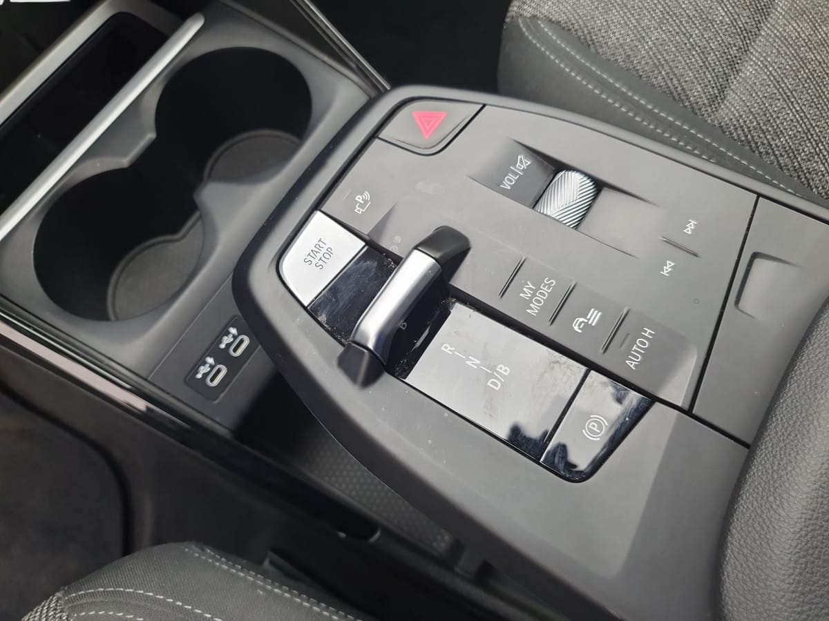 BMW iX1 xDrive30 Driv.Assist+ Kamera LED Lenkradhz. foto 12