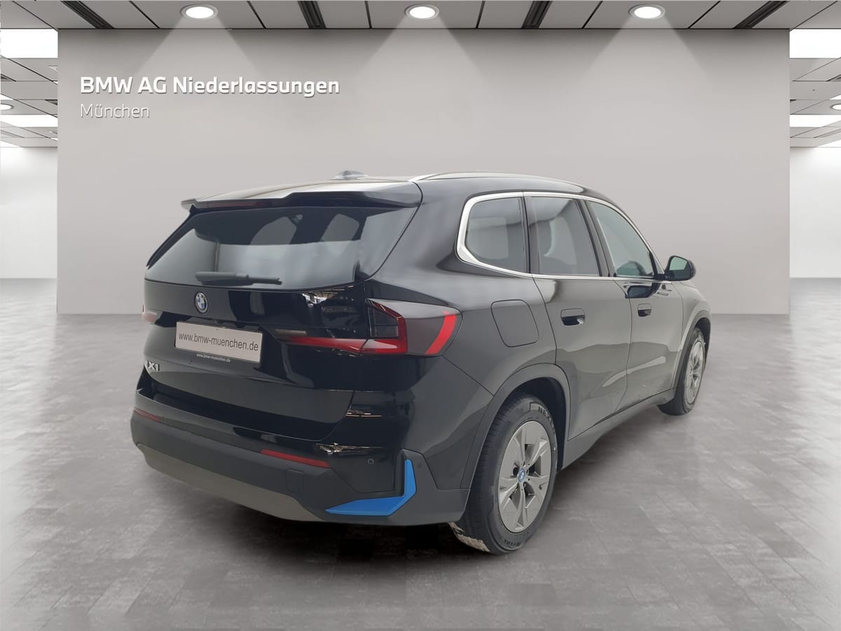 BMW iX1 xDrive30 Driv.Assist+ Kamera LED Lenkradhz. foto 4