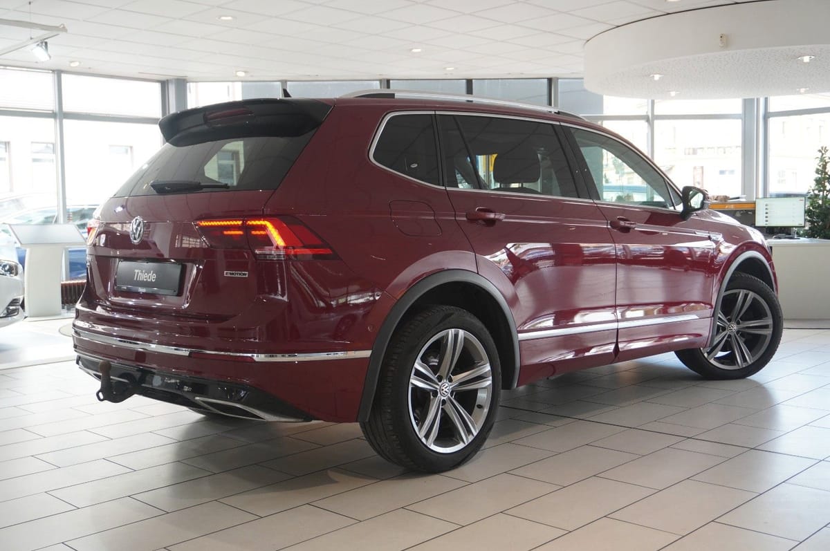 Volkswagen Tiguan Allspace 2.0D 4M R-LINE 7-SITZER NAVI AHK foto 7