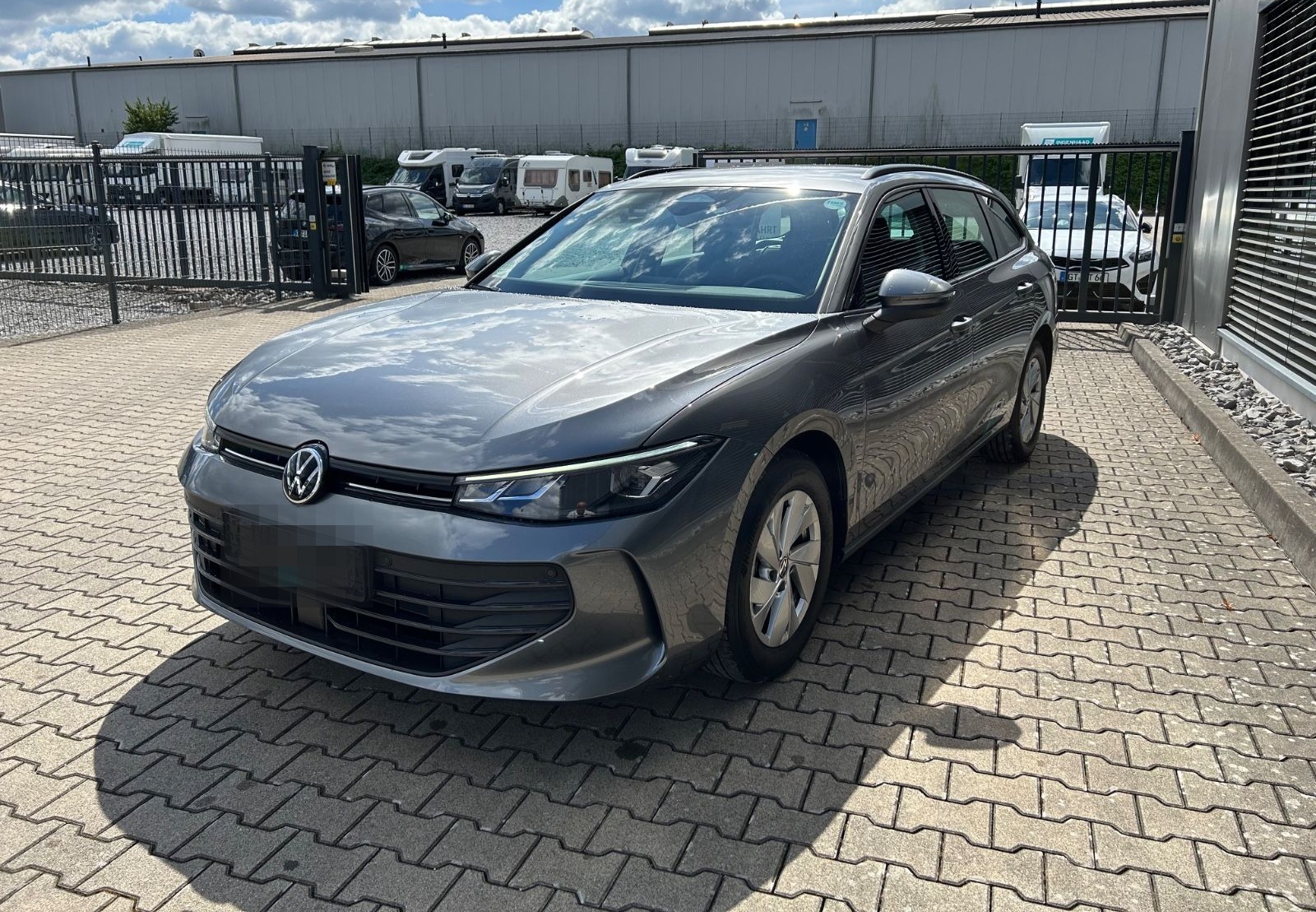 Volkswagen Passat Variant 1.5 eTSI DSG Navi Shz foto 3
