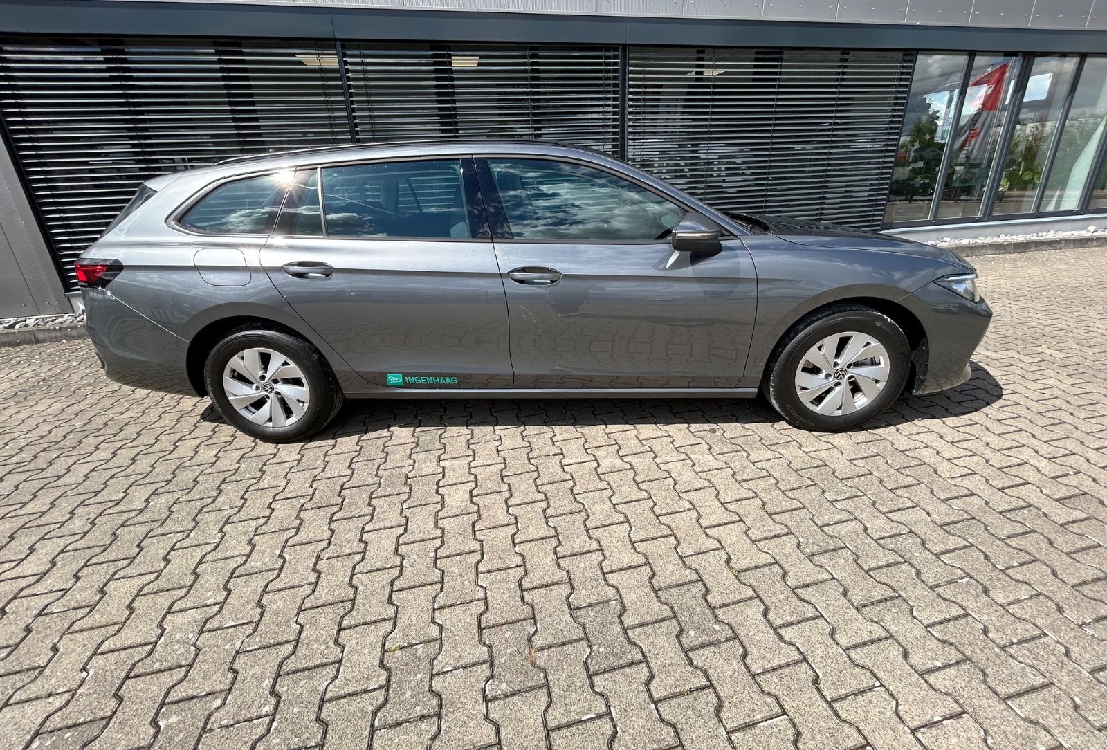Volkswagen Passat Variant 1.5 eTSI DSG Navi Shz foto 4