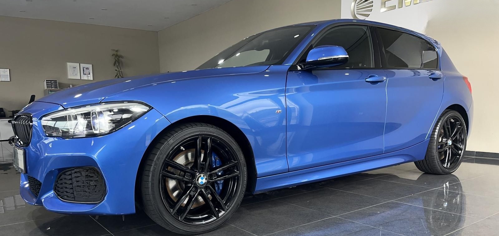 BMW 120 d Edition M Sport Shadow Metallic foto 7