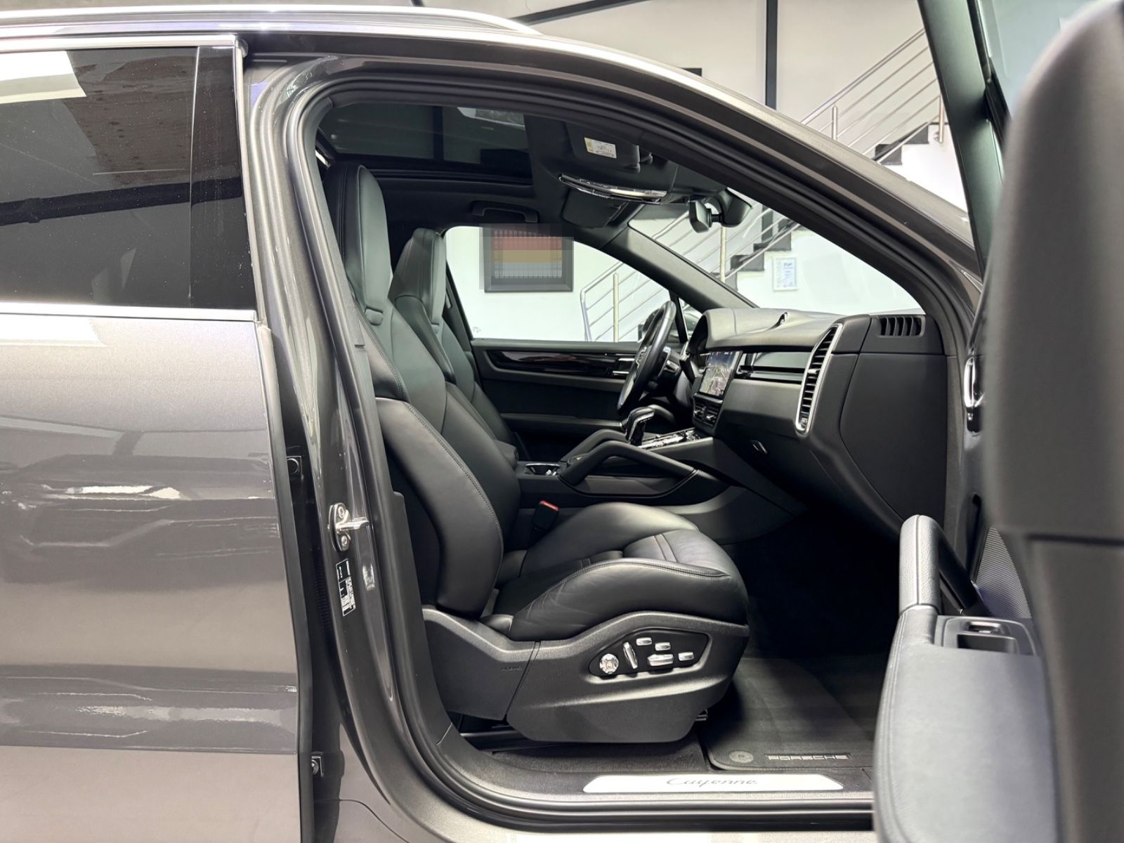 Porsche CAYENNE E-HYBRID HEAD-UP PANO SPORT-CHRONO 21" foto 12