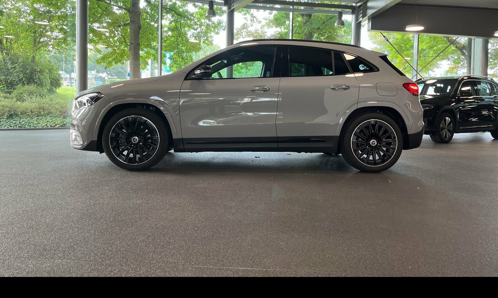 Mercedes-Benz GLA 180 AMG-Line AHK/LED/Kamera/Night/Distronic foto 13