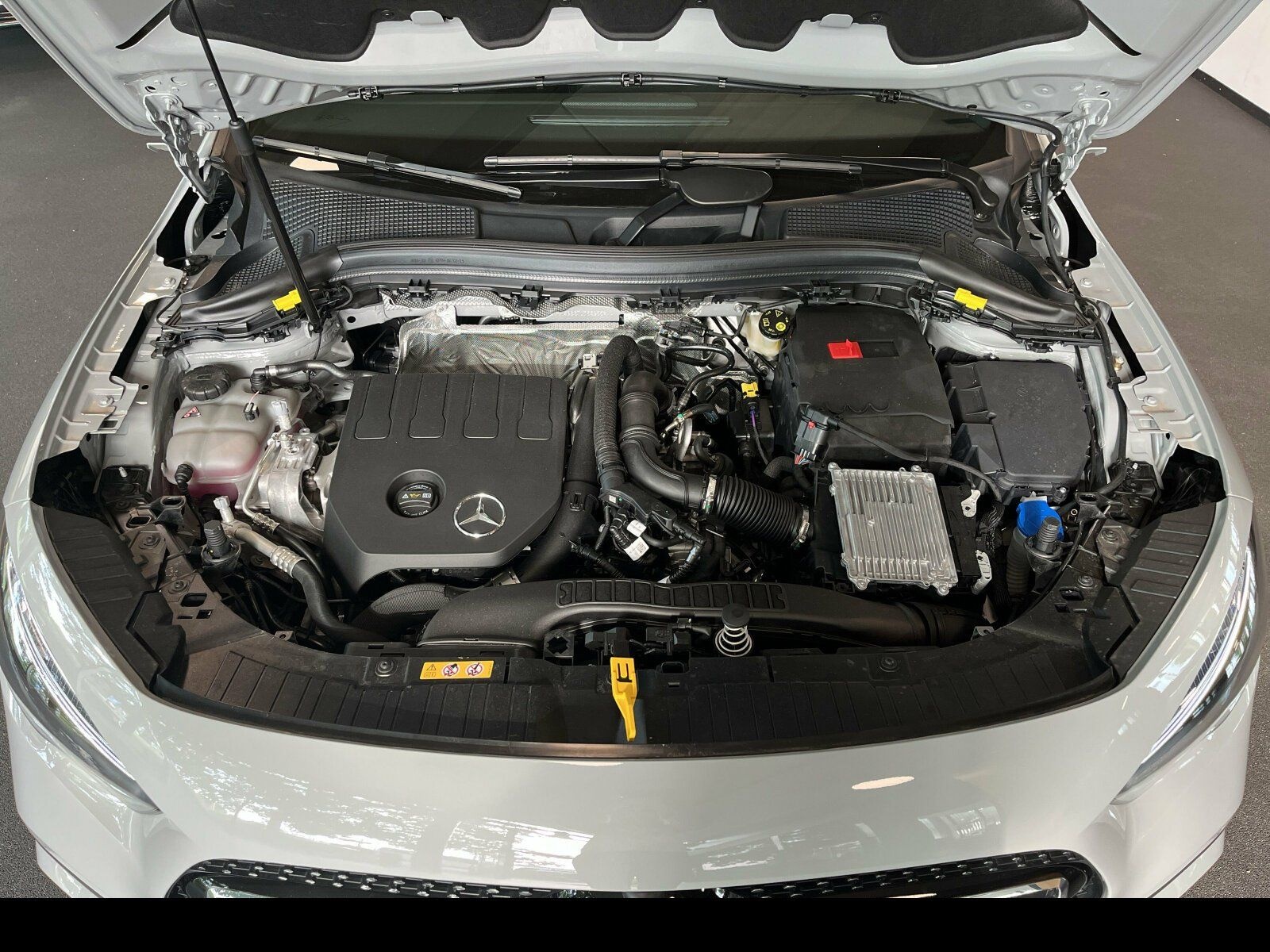 Mercedes-Benz GLA 180 AMG-Line AHK/LED/Kamera/Night/Distronic foto 18