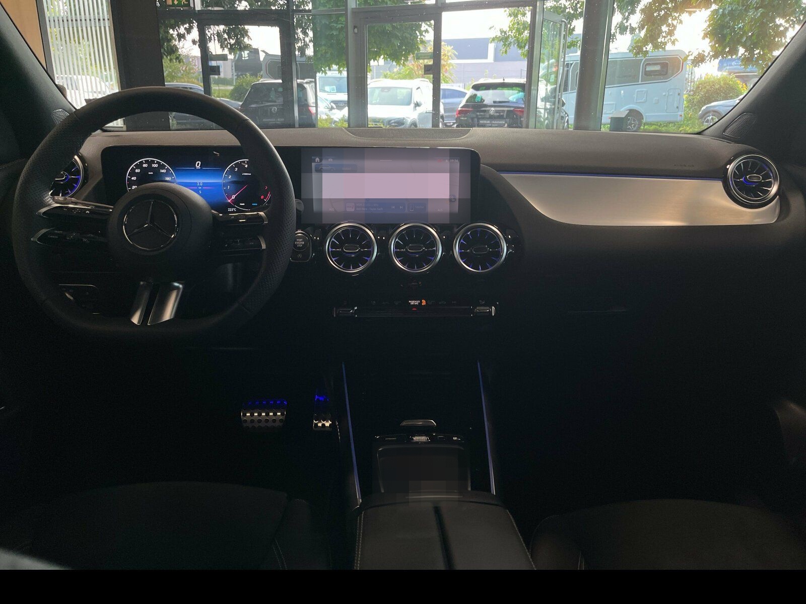 Mercedes-Benz GLA 180 AMG-Line AHK/LED/Kamera/Night/Distronic foto 8