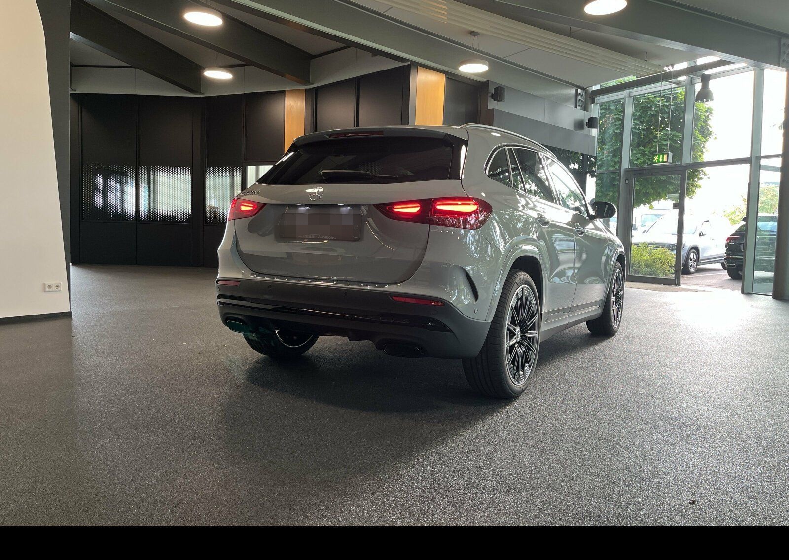 Mercedes-Benz GLA 180 AMG-Line AHK/LED/Kamera/Night/Distronic foto 10