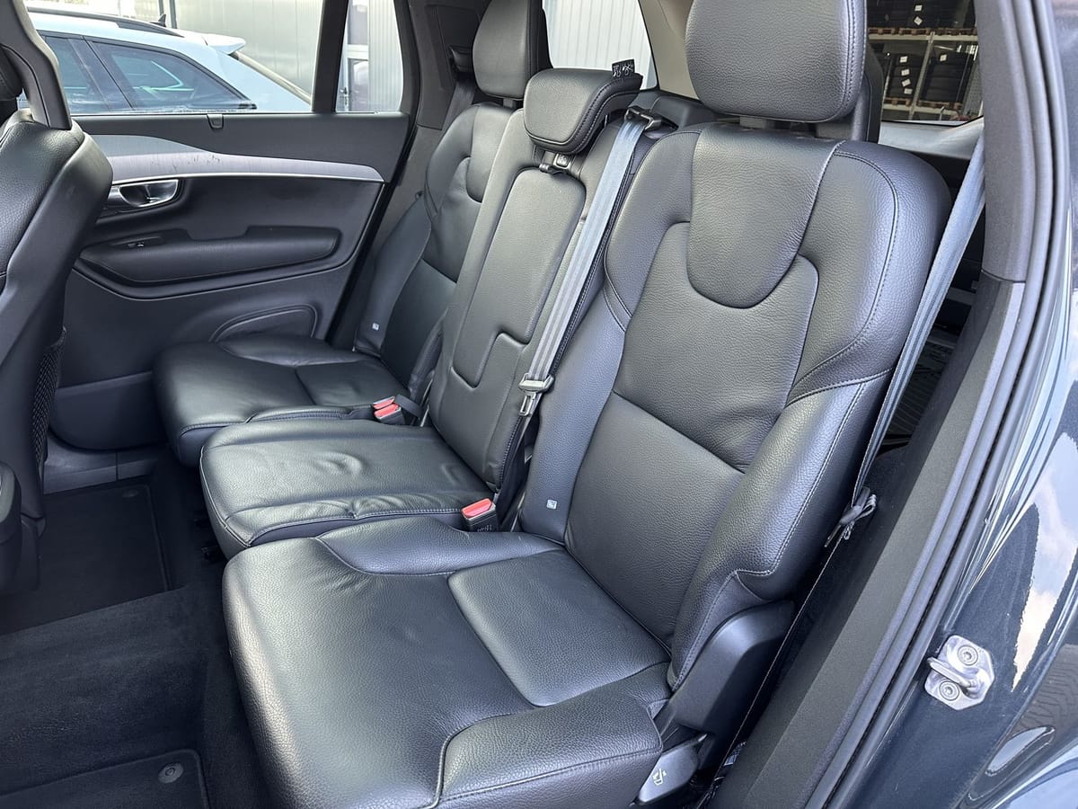 Volvo XC90 B5 AWD Momentum Pro NAV LED VC PANO AHK H&K foto 12