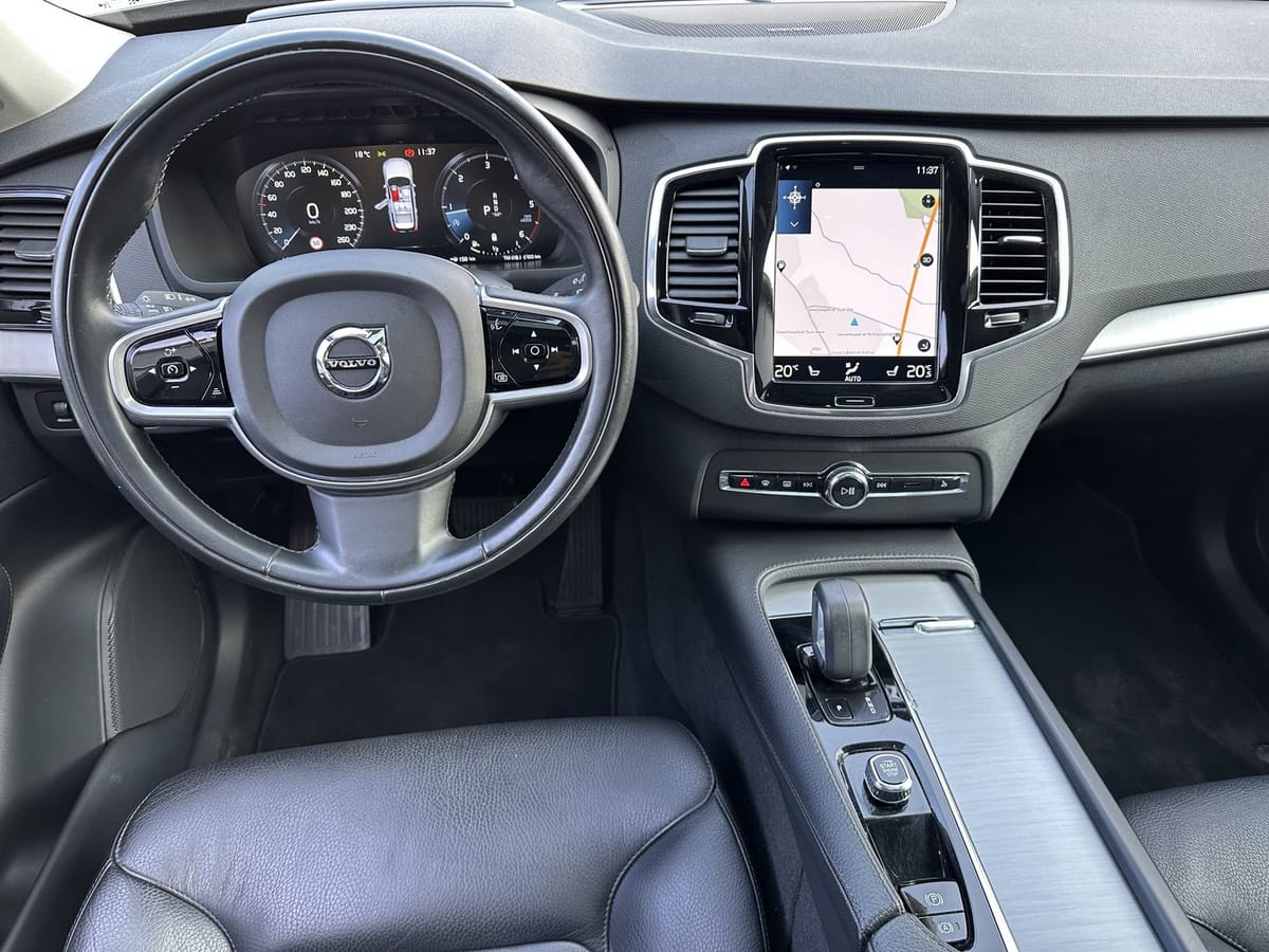 Volvo XC90 B5 AWD Momentum Pro NAV LED VC PANO AHK H&K foto 13