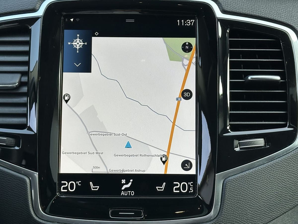Volvo XC90 B5 AWD Momentum Pro NAV LED VC PANO AHK H&K foto 16