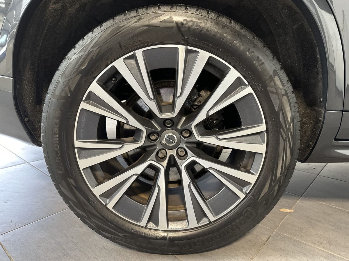 Volvo XC90 B5 AWD Momentum Pro NAV LED VC PANO AHK H&K foto 3