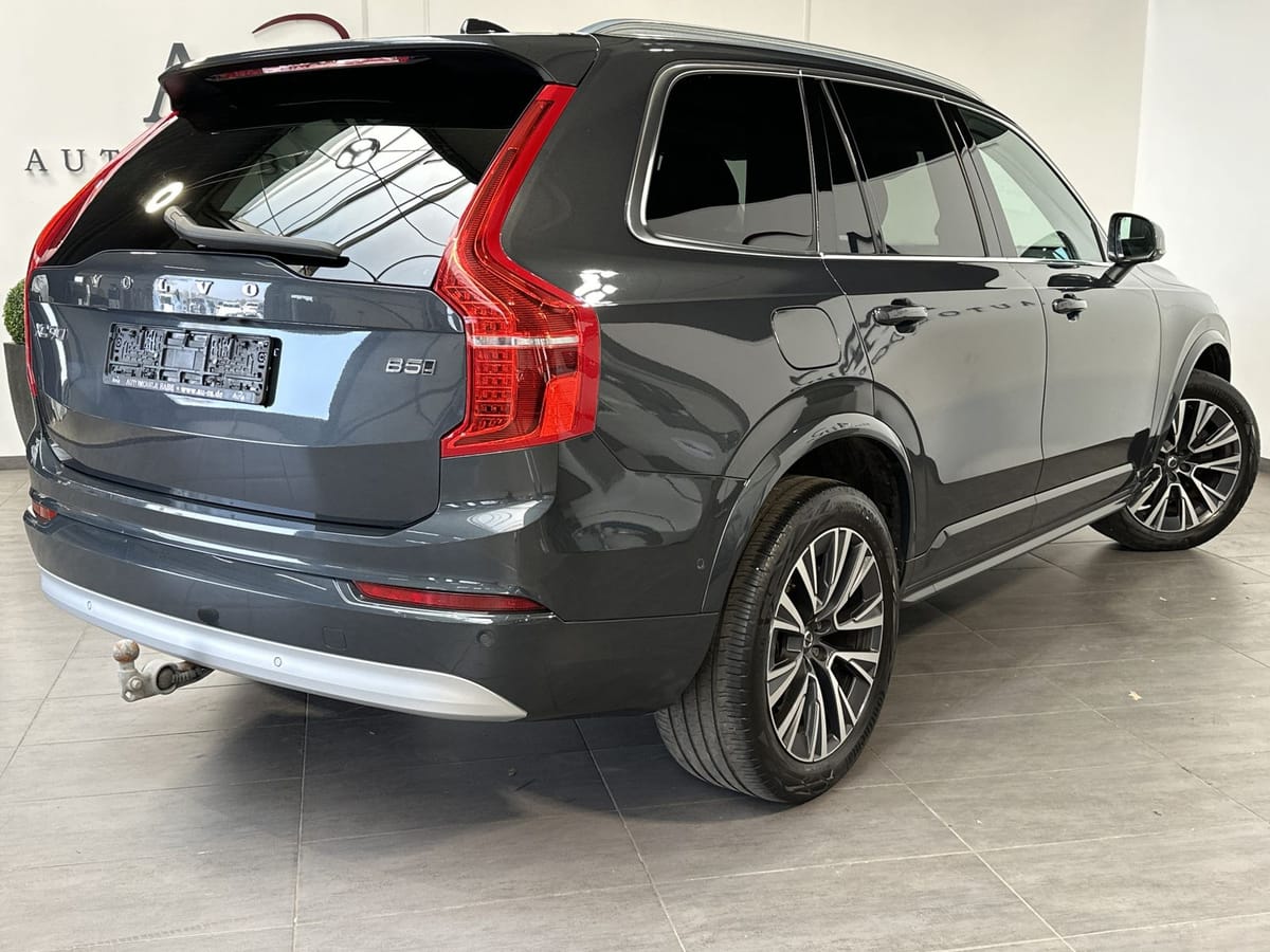 Volvo XC90 B5 AWD Momentum Pro NAV LED VC PANO AHK H&K foto 4