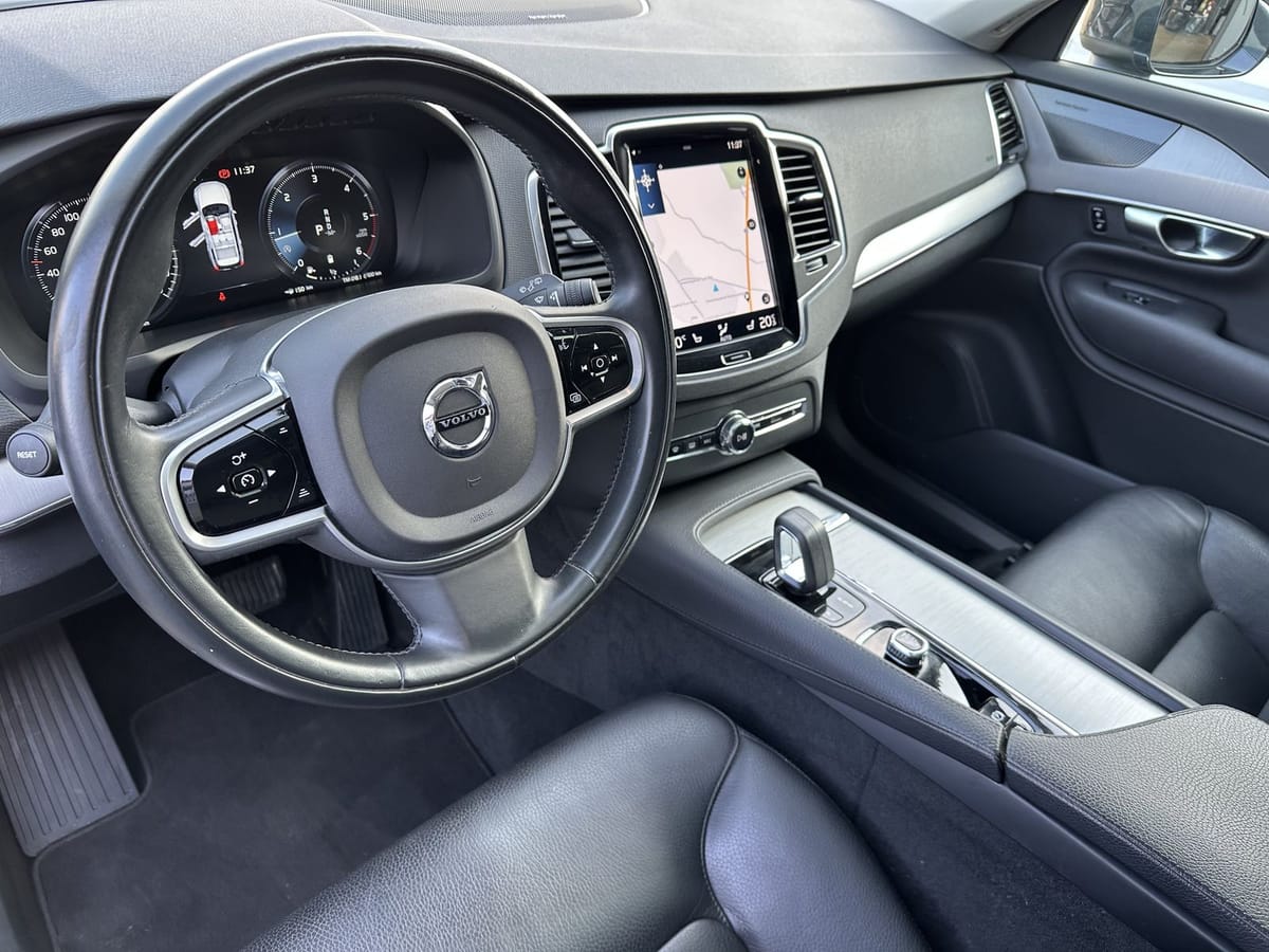 Volvo XC90 B5 AWD Momentum Pro NAV LED VC PANO AHK H&K foto 9