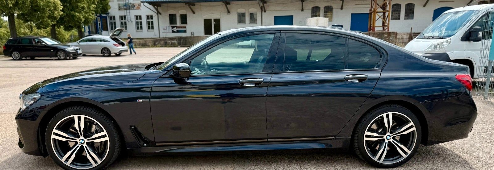 BMW 730 Baureihe 7 Lim 730 d xDrive*M-Paket* foto 2