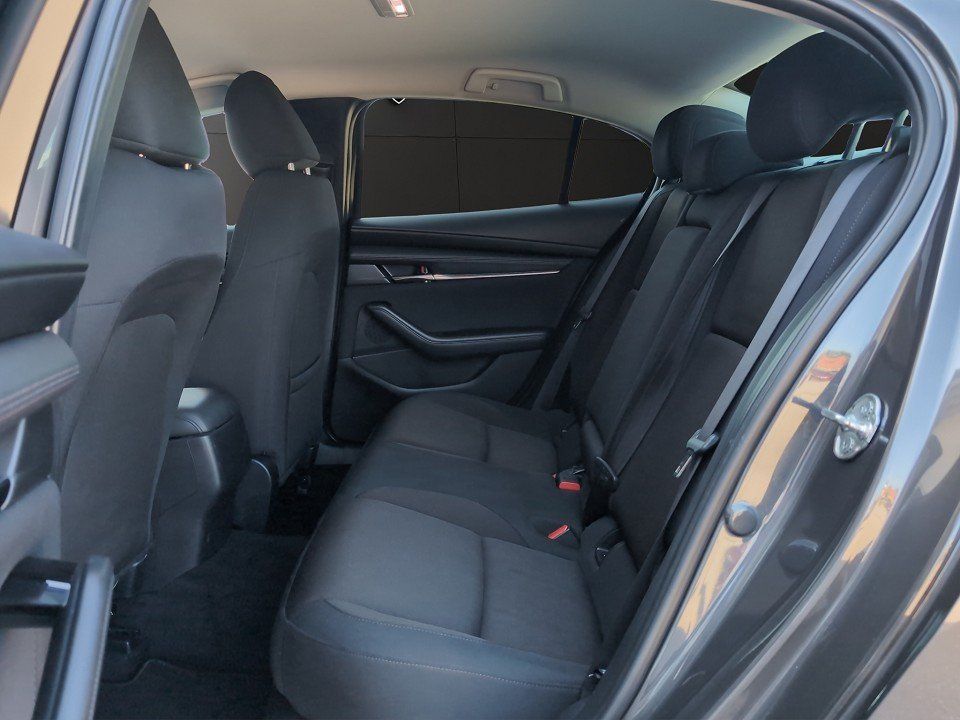 Mazda 3 FB 2.0-X Selection+DESIGN-+ACTIVESENSE+BOSE+1. foto 8