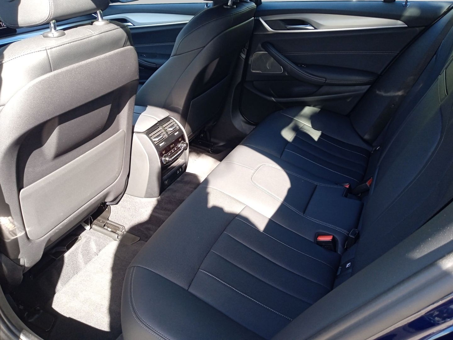 BMW 530 d xDrive Lim.*ACC*Laserlicht*RFK*AHK*H&K*HuD foto 12