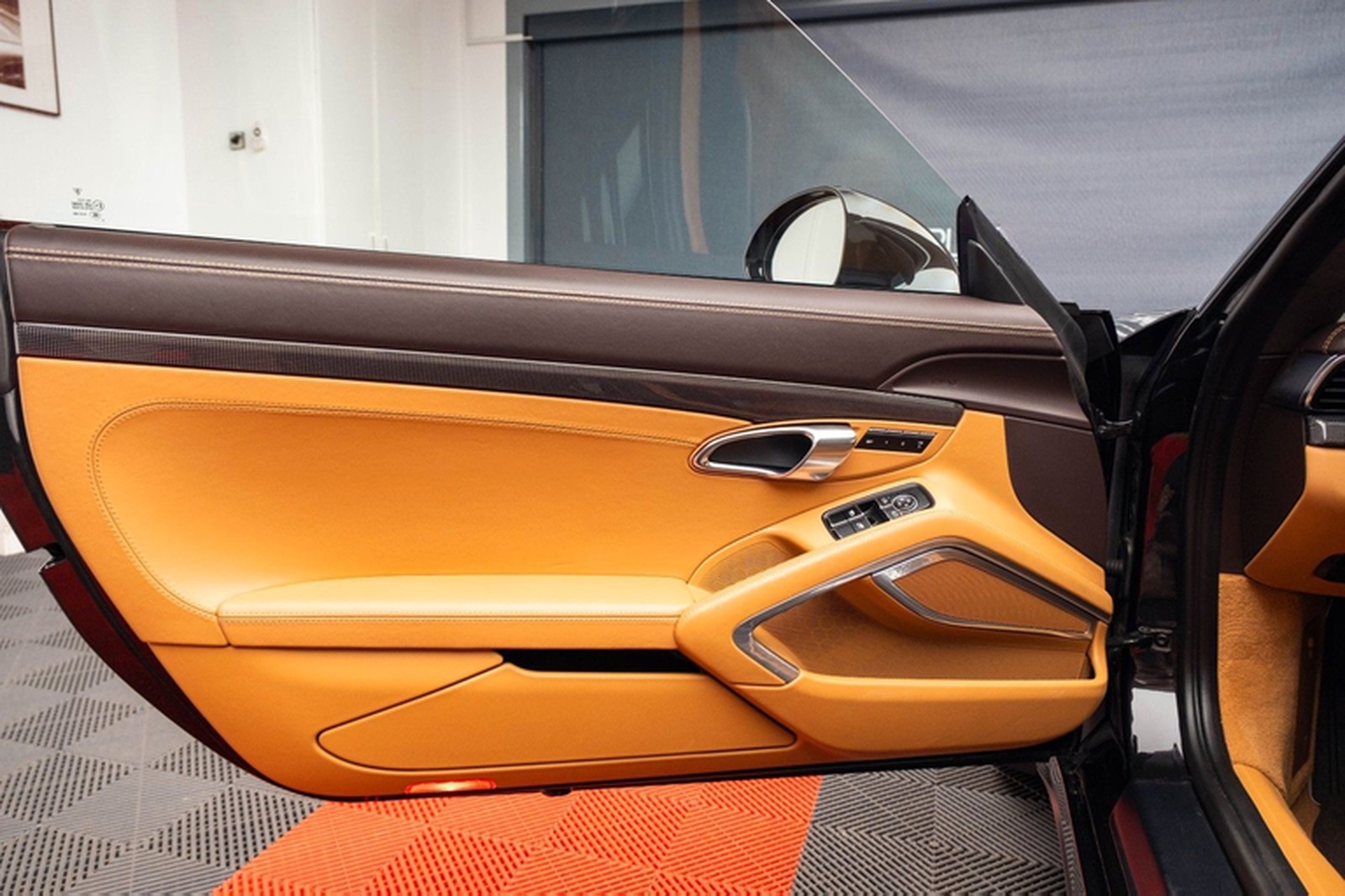 Porsche 911 Turbo S 991 foto 14
