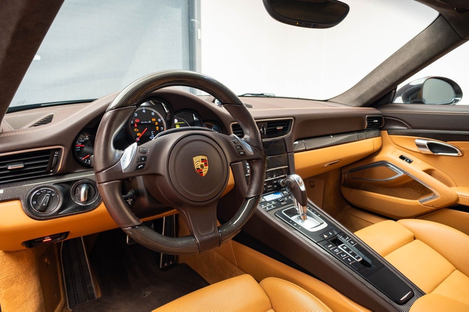 Porsche 911 Turbo S 991 foto 20