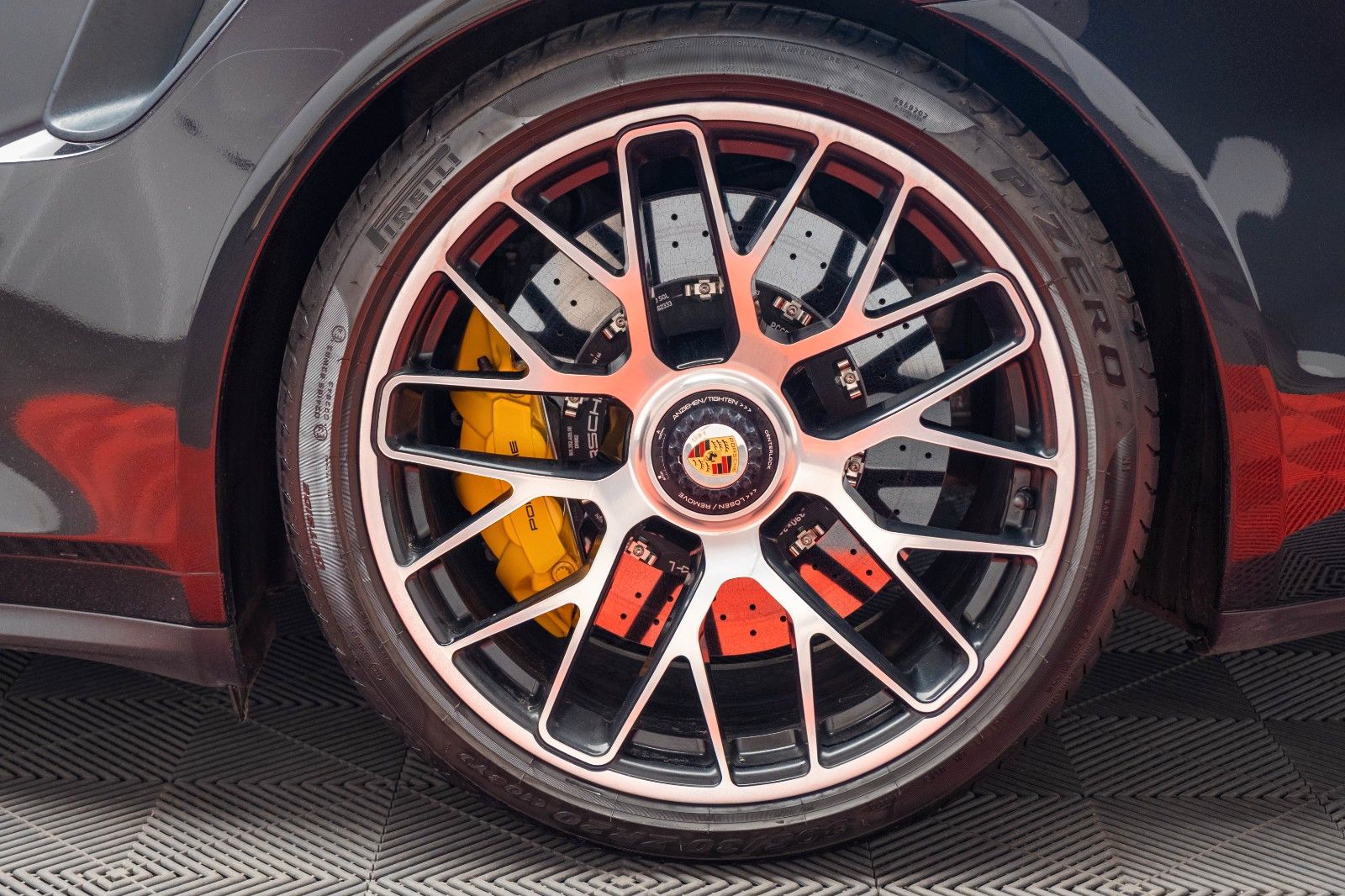 Porsche 911 Turbo S 991 foto 7