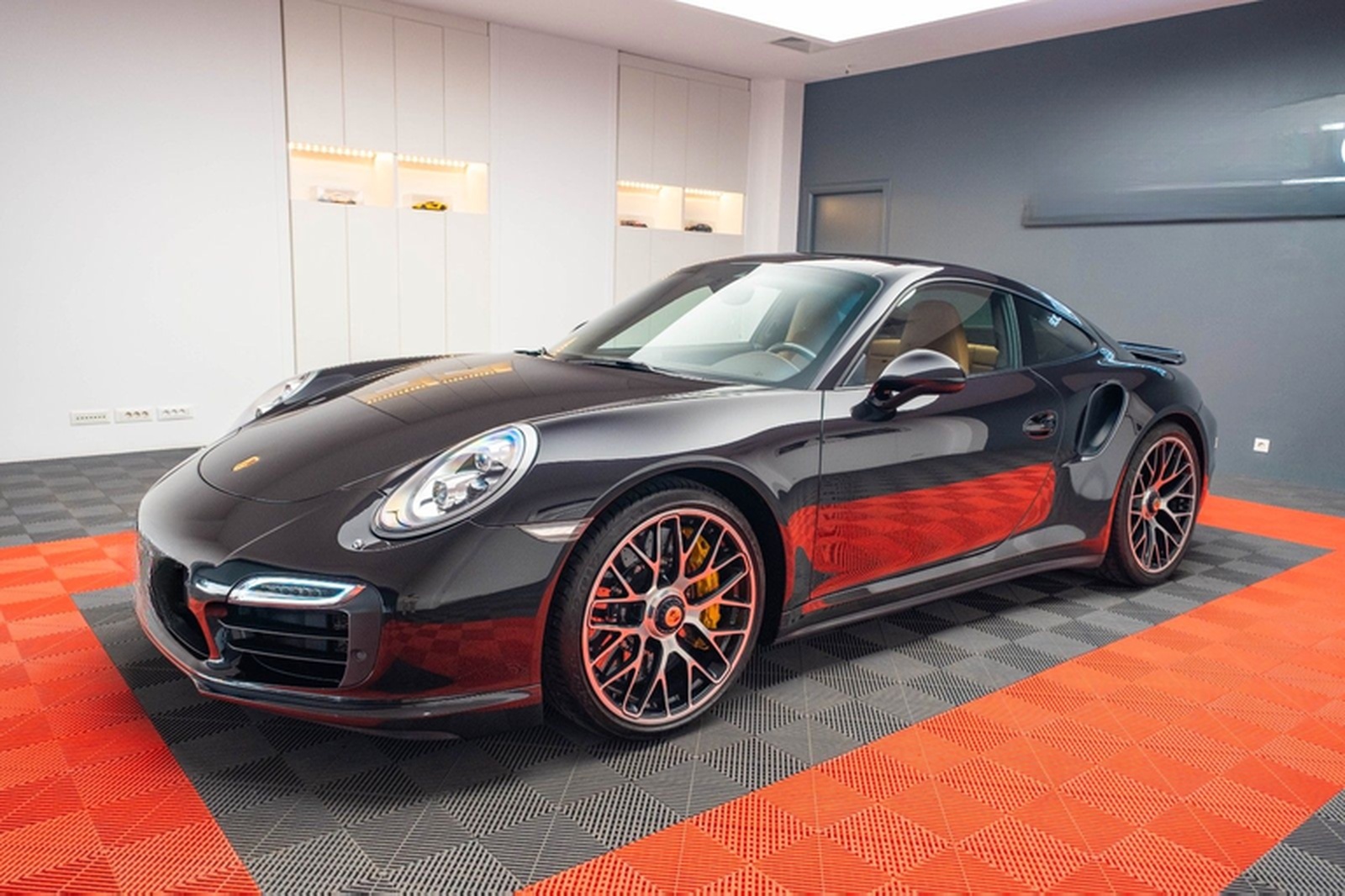 Porsche 911 Turbo S 991 foto 10