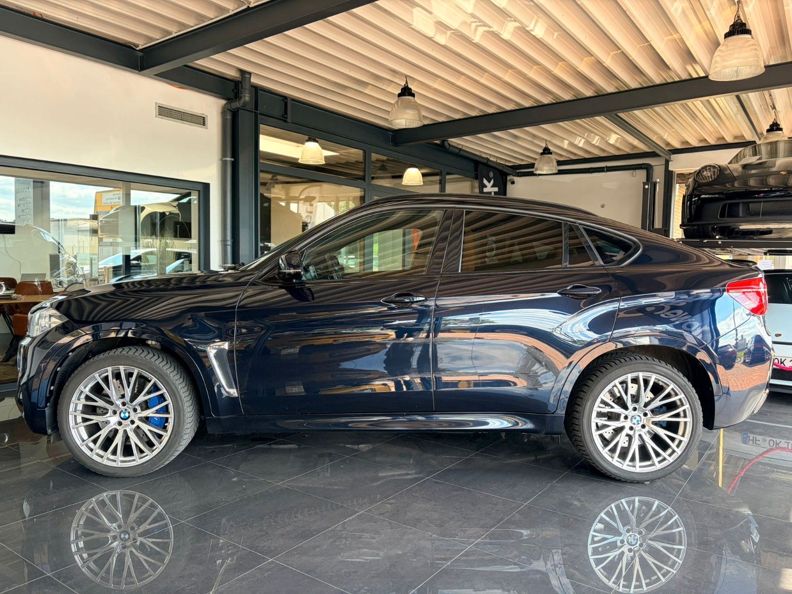 BMW X6 M wenig gelaufen Super Ausstattung foto 2