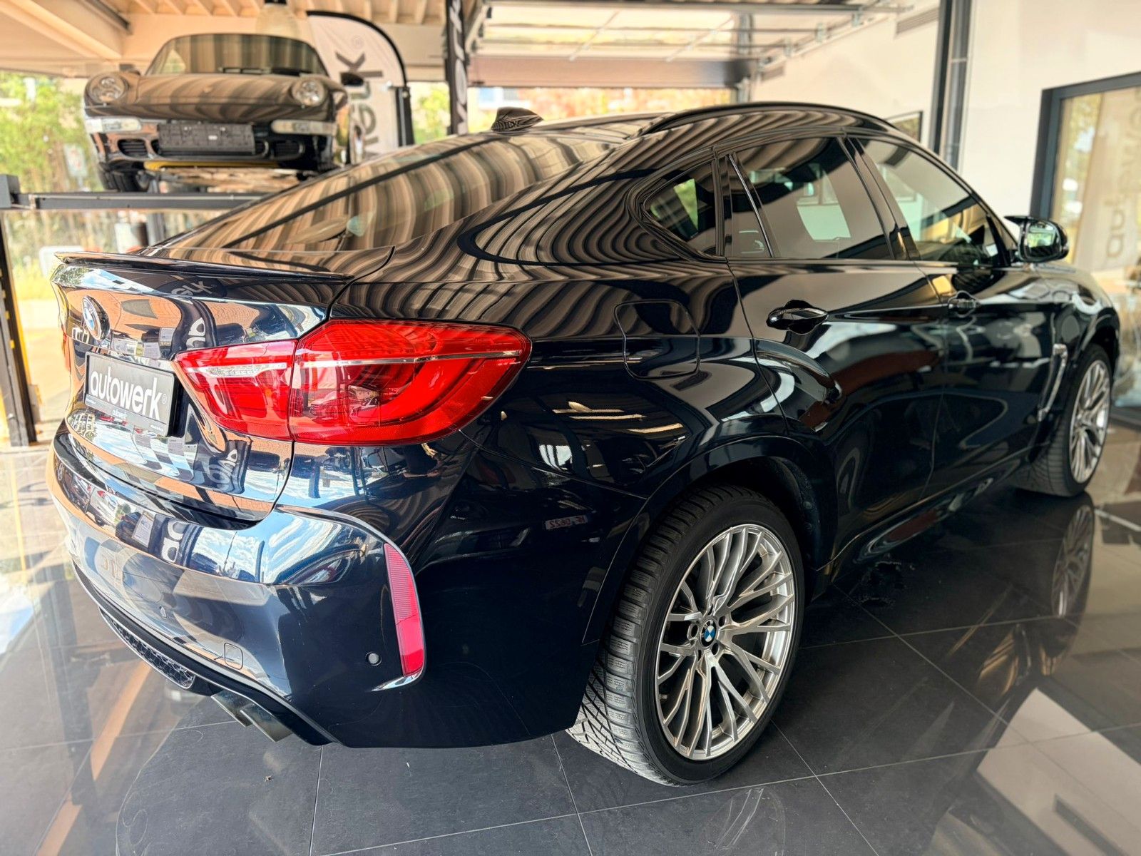 BMW X6 M wenig gelaufen Super Ausstattung foto 3