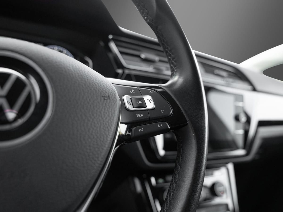 Volkswagen Touran Highline Family AHK Design-Pak BlackStyle foto 16