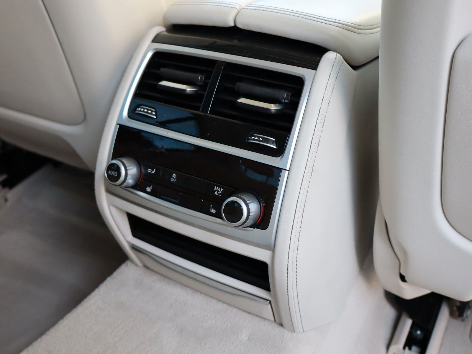 BMW 740d xDrive foto 14