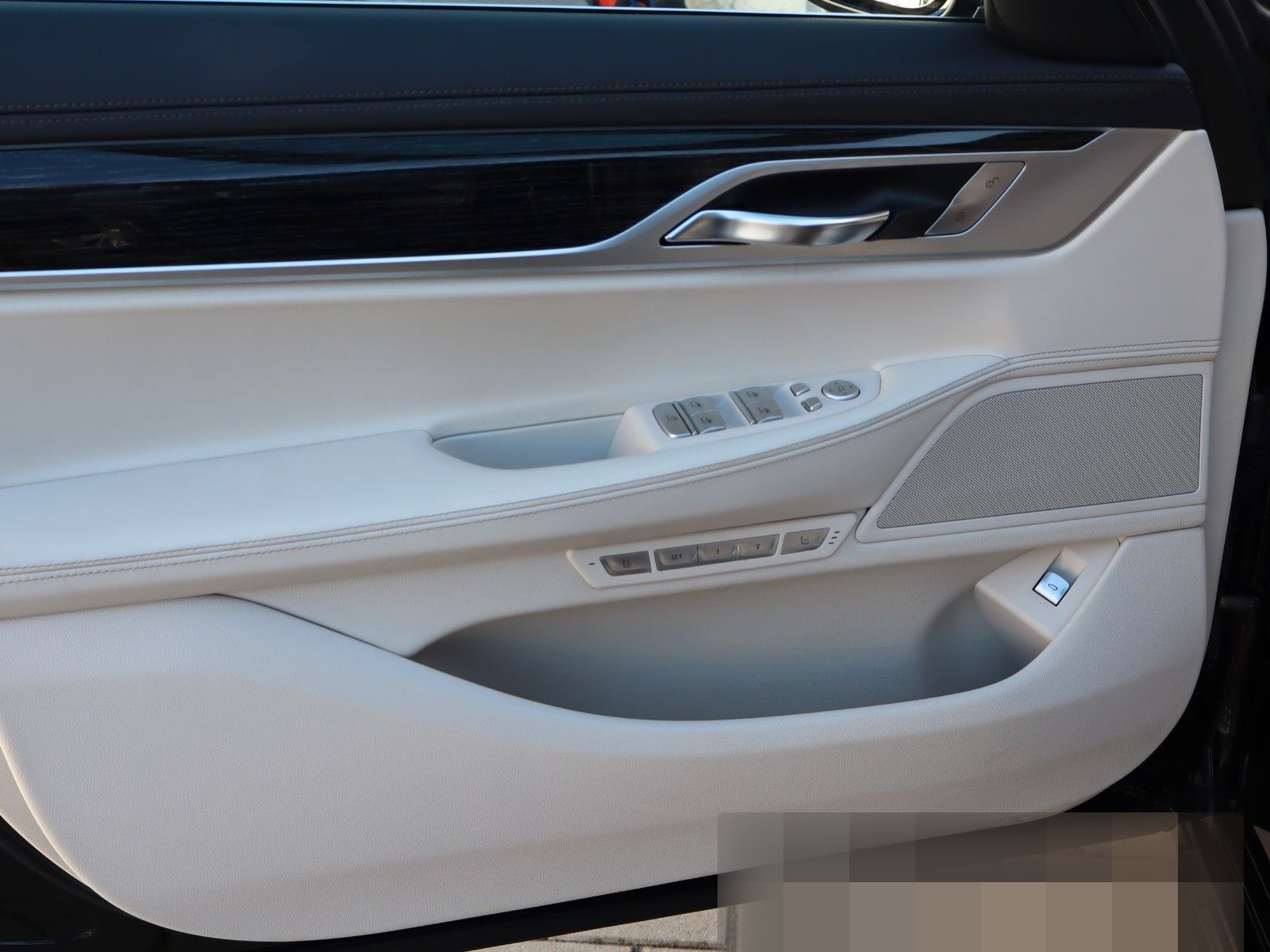 BMW 740d xDrive foto 15